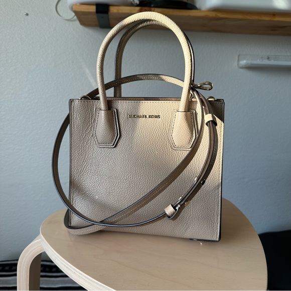 Michael Kors Mercer Handbag Crossbody Bag - Tan - Picture 1 of 12